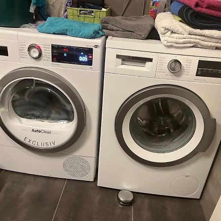 Schoenes Zimmer In Zentraler Lage Ulm Buitenkant foto