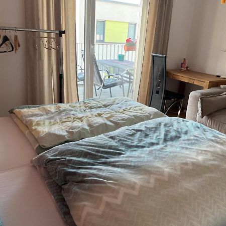 Schoenes Zimmer In Zentraler Lage Ulm Buitenkant foto